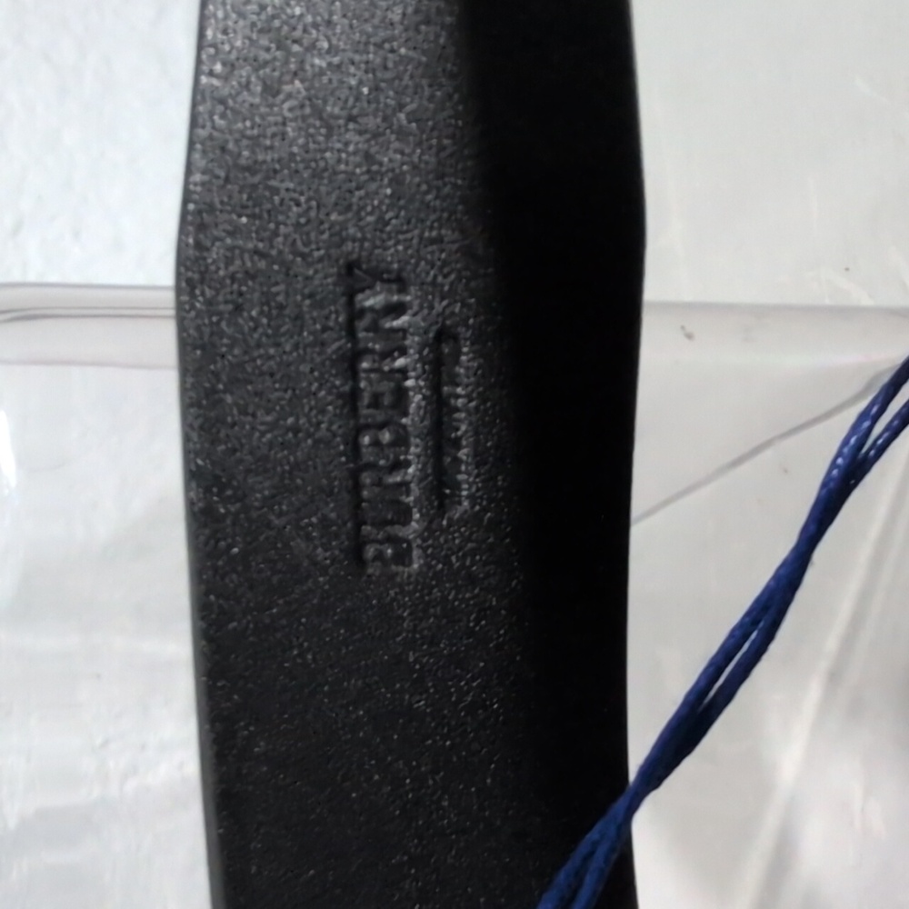 Burberry Brushed Shield Buckled Black Pebbled Leather Skinny Belt $465 Retail - Picture 7 of 9